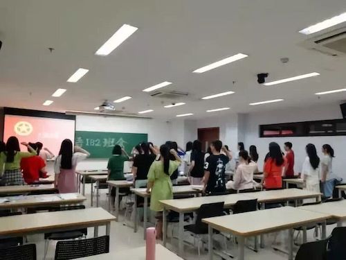 《礼赞新中国,奋进新时代》主题班会活动 《礼赞新中国,奋进新时代》主题班会活动
