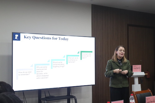 莫鸢教授 莫鸢教授