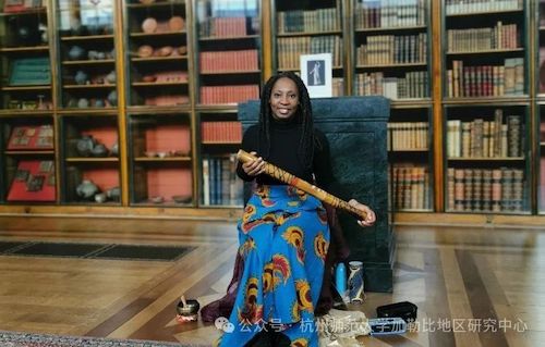 图五 温迪在大英博物馆讲述加勒比民间故事 图五 温迪在大英博物馆讲述加勒比民间故事